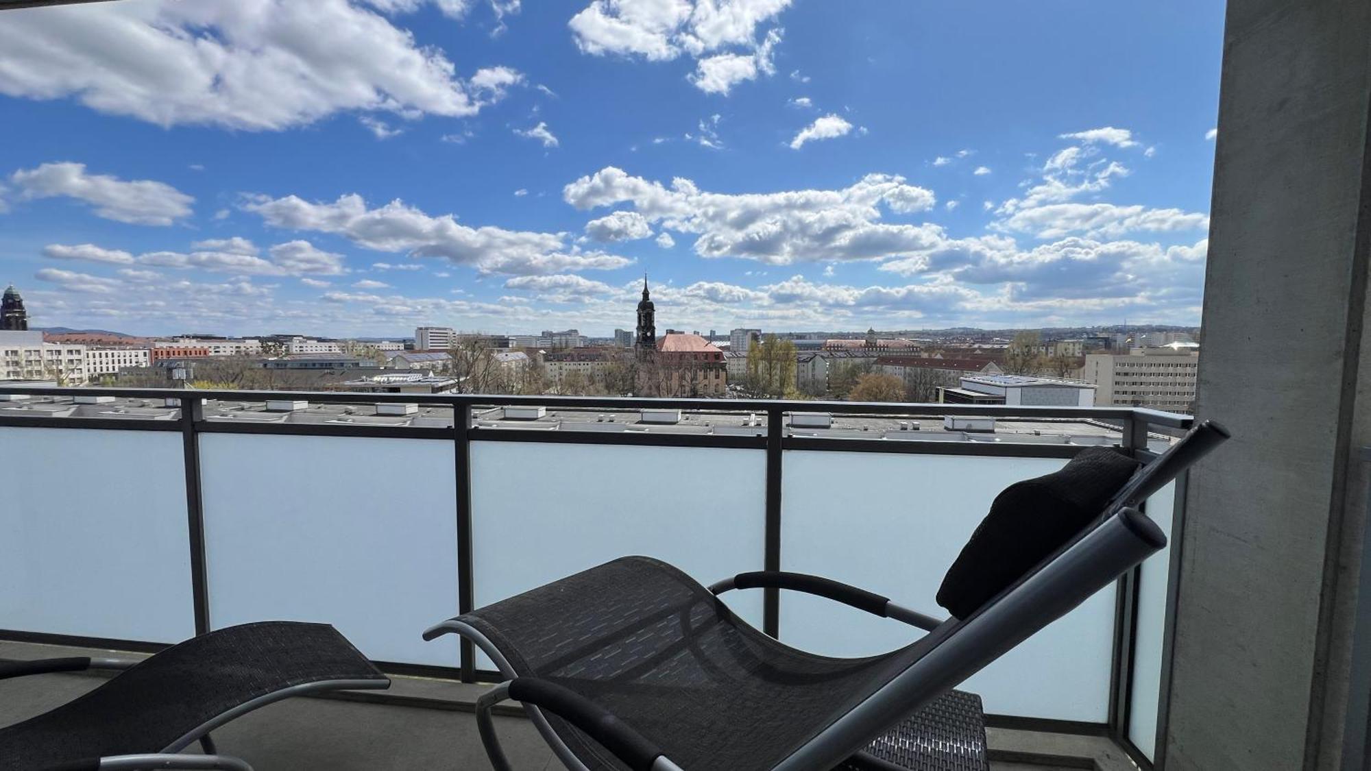 Apartment Mit Penthouse Charakter In Dresden Exterior photo